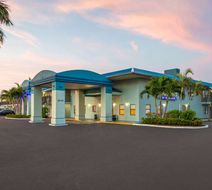 Baymont Inn & Suites Punta Gorda Exterior