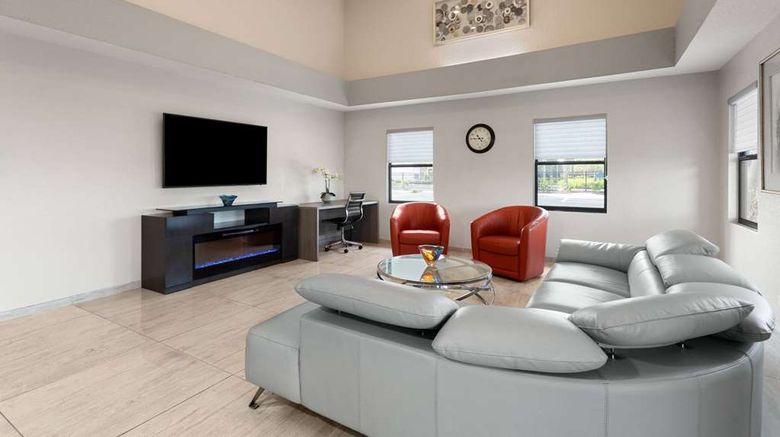 <b>Baymont Inn & Suites Punta Gorda Lobby</b>. Images powered by <a href="https://iceportal.shijigroup.com/" title="IcePortal" target="_blank">IcePortal</a>.