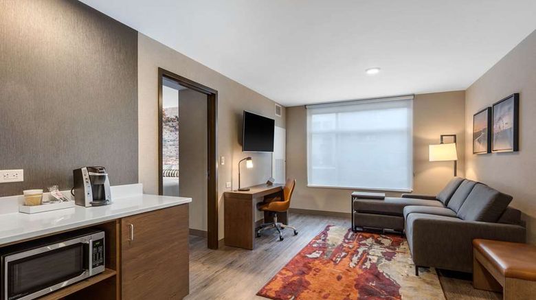 <b>Cambria hotel & suites Suite</b>. Images powered by <a href="https://iceportal.shijigroup.com/" title="IcePortal" target="_blank">IcePortal</a>.