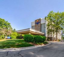 Comfort Inn Raleigh Midtown Exterior