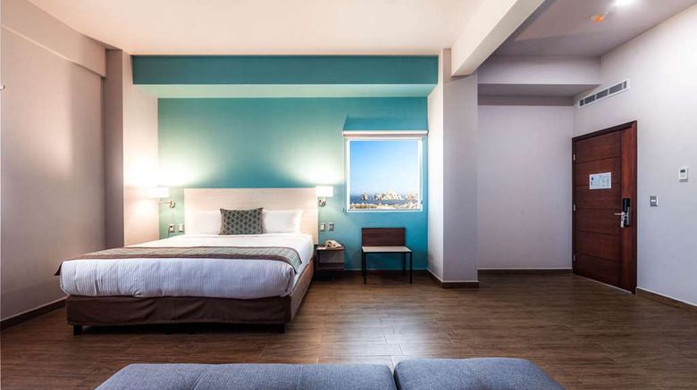 <b>Comfort Inn & Suites Los Cabos Suite</b>. Images powered by <a href="https://iceportal.shijigroup.com/" title="IcePortal" target="_blank">IcePortal</a>.