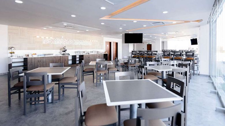 <b>Comfort Inn & Suites Los Cabos Restaurant</b>. Images powered by <a href="https://iceportal.shijigroup.com/" title="IcePortal" target="_blank">IcePortal</a>.