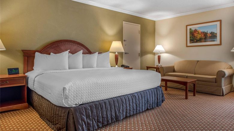 <b>Quality Hotel Blue Ash - Cincinnati Suite</b>. Images powered by <a href="https://iceportal.shijigroup.com/" title="IcePortal" target="_blank">IcePortal</a>.