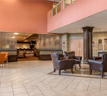 Quality Hotel Blue Ash - Cincinnati Lobby