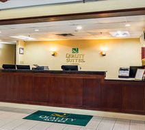 Quality Suites Forest Park Lobby