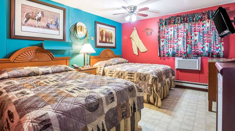 Rodeway Inn & Suites Big Water Room