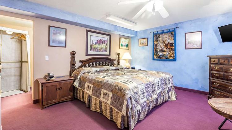 Rodeway Inn & Suites Big Water Room