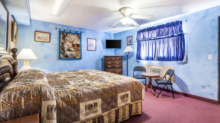 Rodeway Inn & Suites Big Water Room
