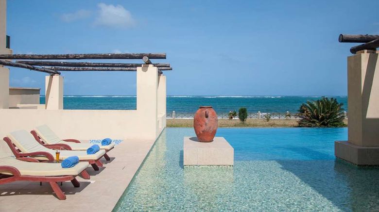 <b>Sun Africa Beach Resort Pool</b>. Images powered by <a href="https://iceportal.shijigroup.com/" title="IcePortal" target="_blank">IcePortal</a>.