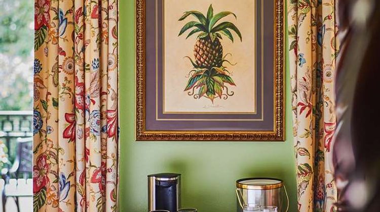 The Planters Inn Room