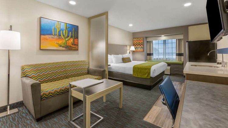 Best Western Plus Foothills Inn & Suites Room