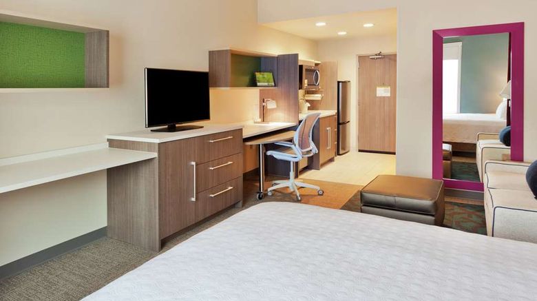 <b>Home2 Suites Birmingham Colonnade Room</b>. Images powered by <a href="https://iceportal.shijigroup.com/" title="IcePortal" target="_blank">IcePortal</a>.