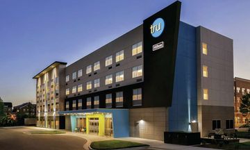 Tru by Hilton Charlotte Ayrsley