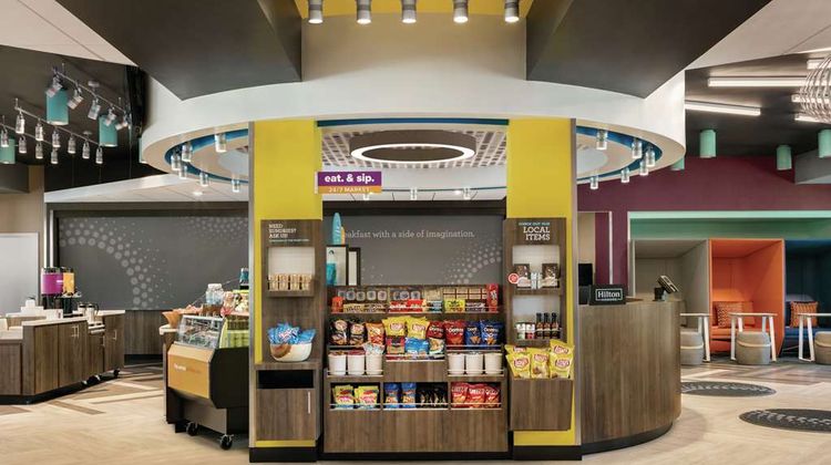 Tru by Hilton Charlotte Ayrsley Restaurant