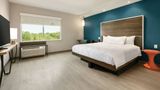 Tru by Hilton Charlotte Ayrsley Room