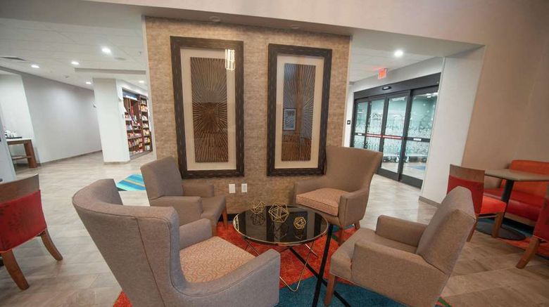 <b>Hampton Inn & Suites OKC/Quail Springs Lobby</b>. Images powered by <a href="https://iceportal.shijigroup.com/" title="IcePortal" target="_blank">IcePortal</a>.