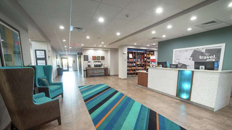 <b>Hampton Inn & Suites OKC/Quail Springs Lobby</b>. Images powered by <a href="https://iceportal.shijigroup.com/" title="IcePortal" target="_blank">IcePortal</a>.
