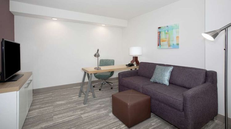 Hilton Garden Inn Omaha Aksarben Village Room