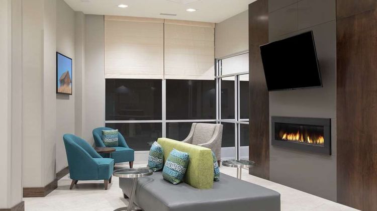 Hilton Garden Inn Omaha Aksarben Village Lobby