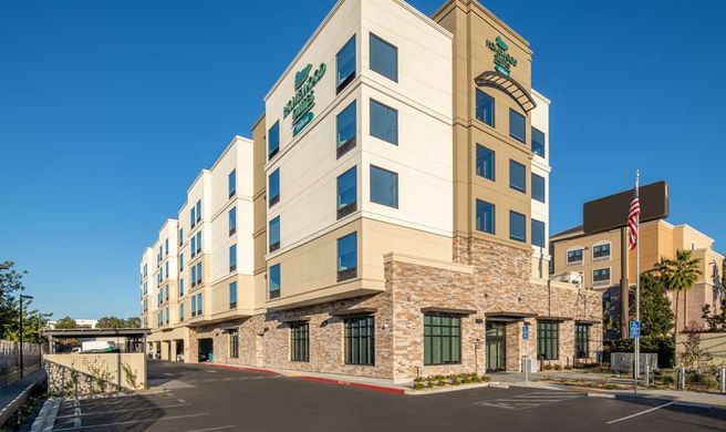 Homewood Suites by Hilton Belmont Exterior