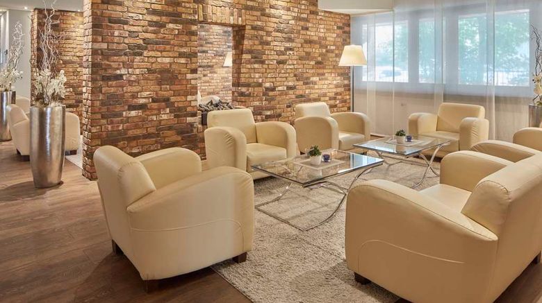 <b>Best Western Hotel Trier City Lobby</b>. Images powered by <a href="https://iceportal.shijigroup.com/" title="IcePortal" target="_blank">IcePortal</a>.