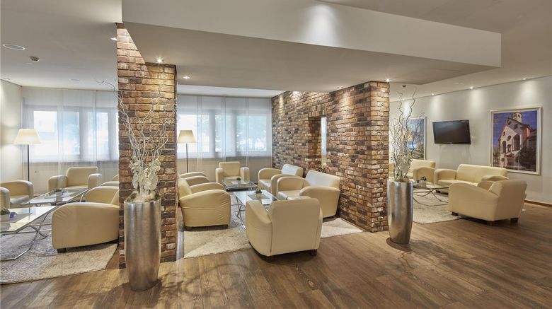 <b>Best Western Hotel Trier City Lobby</b>. Images powered by <a href="https://iceportal.shijigroup.com/" title="IcePortal" target="_blank">IcePortal</a>.