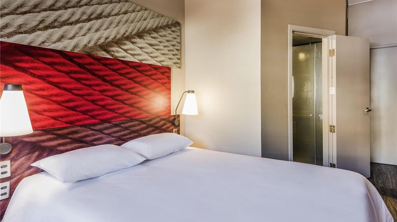 <b>Ibis Cali Granada Room</b>. Images powered by <a href="https://iceportal.shijigroup.com/" title="IcePortal" target="_blank">IcePortal</a>.