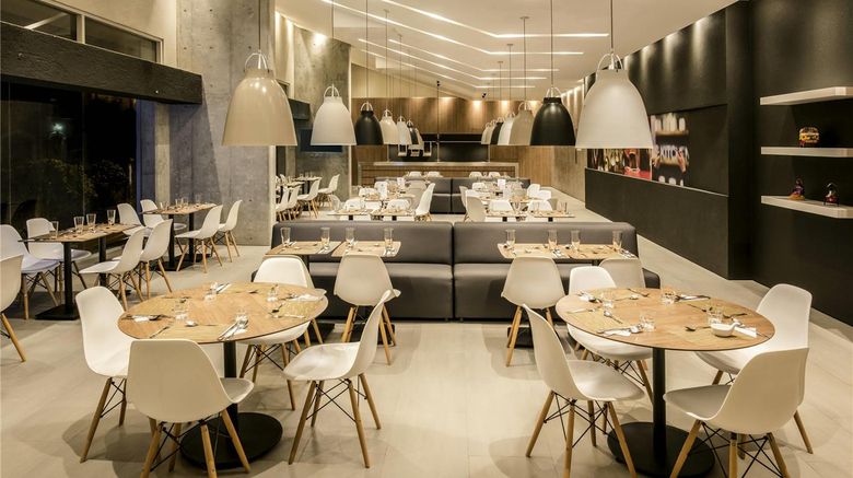 <b>Ibis Cali Granada Restaurant</b>. Images powered by <a href="https://iceportal.shijigroup.com/" title="IcePortal" target="_blank">IcePortal</a>.