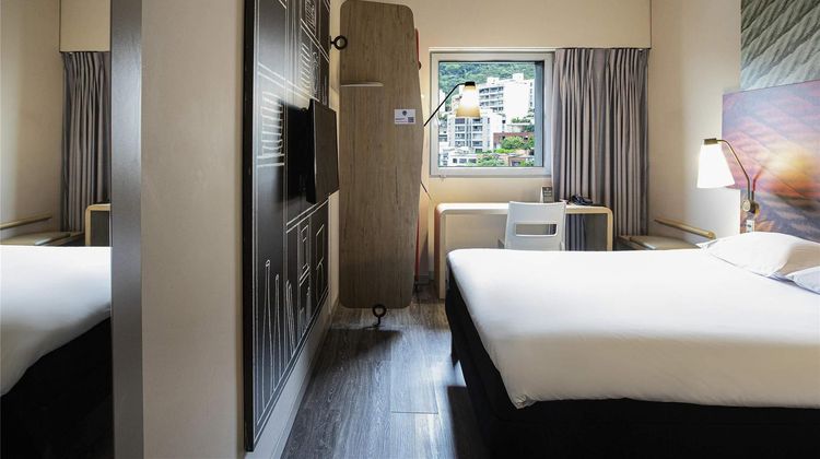 Ibis Cali Granada Room