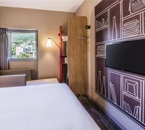 Ibis Cali Granada Room