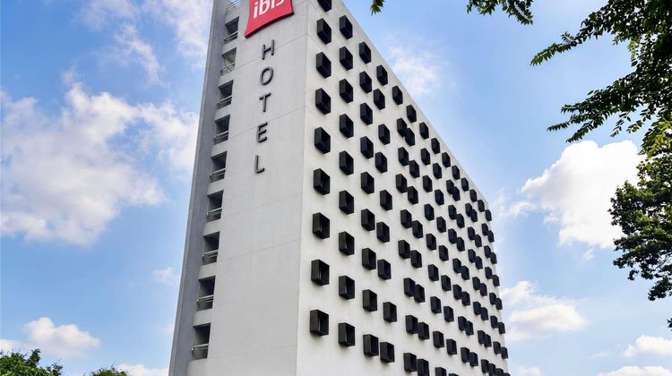 Ibis Cali Granada Room