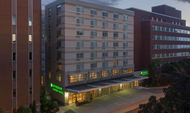 Wyndham Garden Buffalo Downtown Exterior