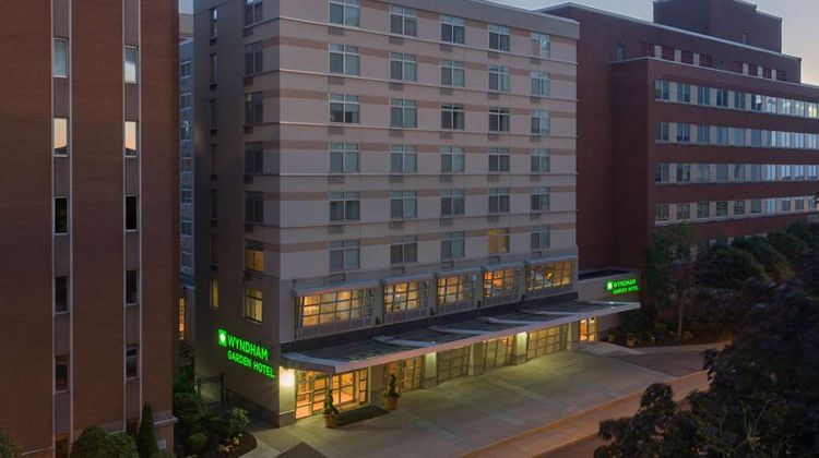 Wyndham Garden Buffalo Downtown Exterior