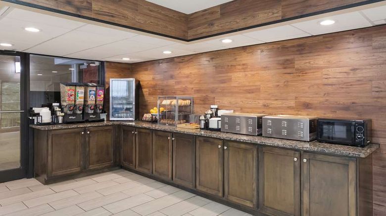 <b>SureStay Plus By Best Western Gatlinburg Restaurant</b>. Images powered by <a href="https://iceportal.shijigroup.com/" title="IcePortal" target="_blank">IcePortal</a>.