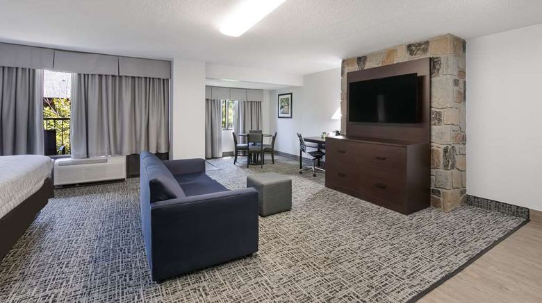 <b>SureStay Plus By Best Western Gatlinburg Room</b>. Images powered by <a href="https://iceportal.shijigroup.com/" title="IcePortal" target="_blank">IcePortal</a>.