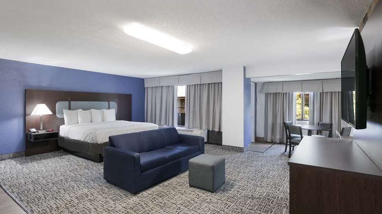 <b>SureStay Plus By Best Western Gatlinburg Room</b>. Images powered by <a href="https://iceportal.shijigroup.com/" title="IcePortal" target="_blank">IcePortal</a>.
