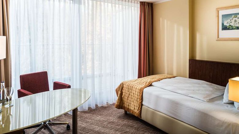 <b>Best Western Plus Residenzhotel Luneburg Room</b>. Images powered by <a href="https://iceportal.shijigroup.com/" title="IcePortal" target="_blank">IcePortal</a>.