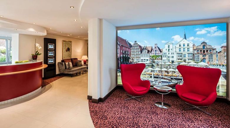 <b>Best Western Plus Residenzhotel Luneburg Lobby</b>. Images powered by <a href="https://iceportal.shijigroup.com/" title="IcePortal" target="_blank">IcePortal</a>.