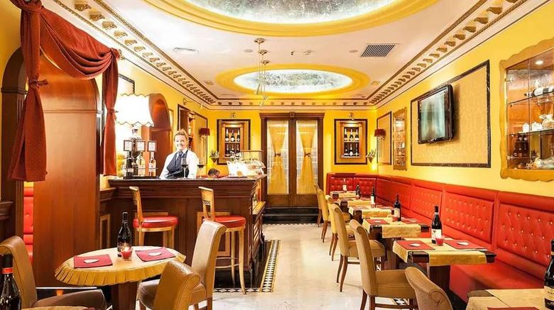 <b>Hotel Manfredi Restaurant</b>. Images powered by <a href="https://iceportal.shijigroup.com/" title="IcePortal" target="_blank">IcePortal</a>.