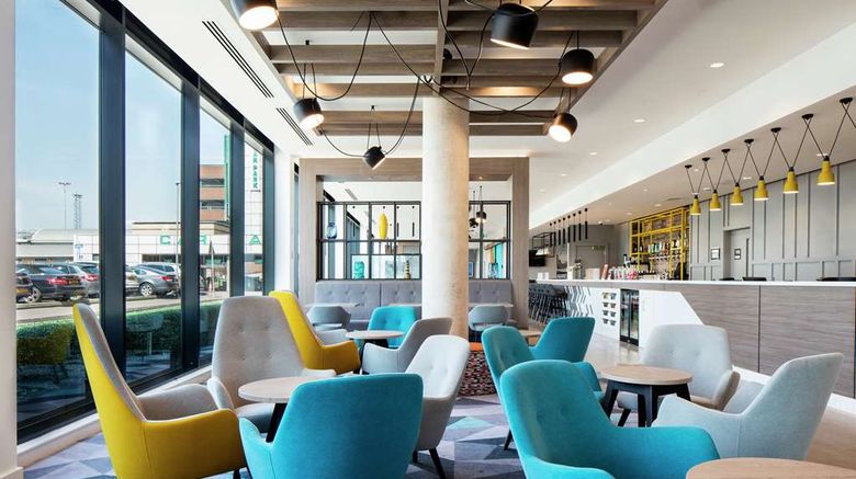 <b>Hampton by Hilton Belfast City Centre Lobby</b>. Images powered by <a href="https://iceportal.shijigroup.com/" title="IcePortal" target="_blank">IcePortal</a>.