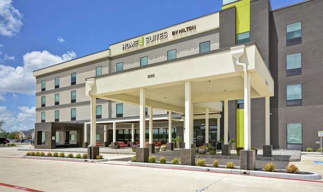 Home2 Suites by Hilton Texas City Exterior