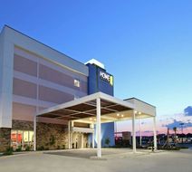 Home2 Suites I-65 Government Blvd Exterior