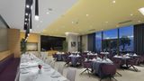 <b>DoubleTree by Hilton Hotel Trabzon Restaurant</b>. Images powered by <a href="https://iceportal.shijigroup.com/" title="IcePortal" target="_blank">IcePortal</a>.