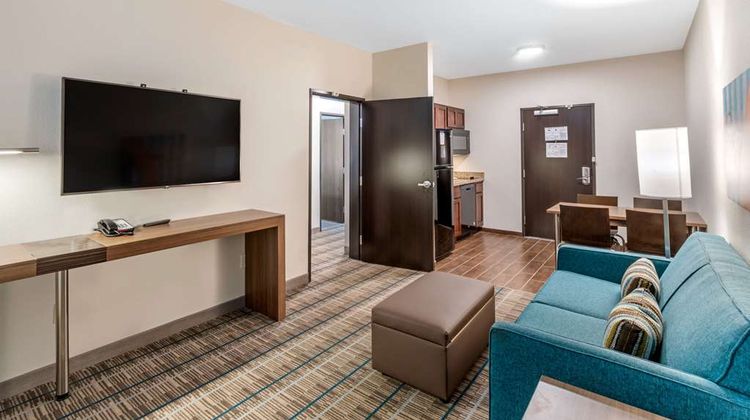 MainStay Suites Denver Intl Airport Suite