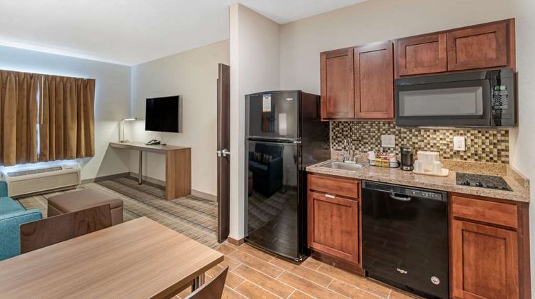 MainStay Suites Denver Intl Airport Suite
