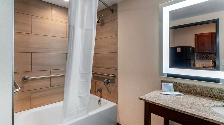 MainStay Suites Denver Intl Airport Room