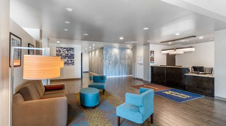 <b>Sleep Inn & Suites Denver Lobby</b>. Images powered by <a href="https://iceportal.shijigroup.com/" title="IcePortal" target="_blank">IcePortal</a>.