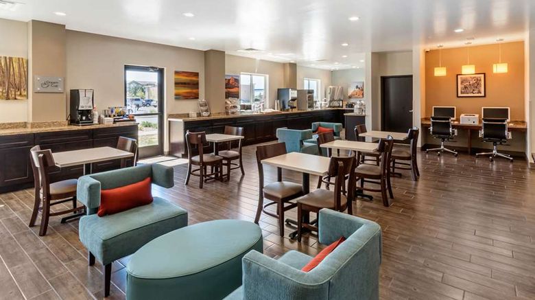 <b>Sleep Inn & Suites Denver Restaurant</b>. Images powered by <a href="https://iceportal.shijigroup.com/" title="IcePortal" target="_blank">IcePortal</a>.