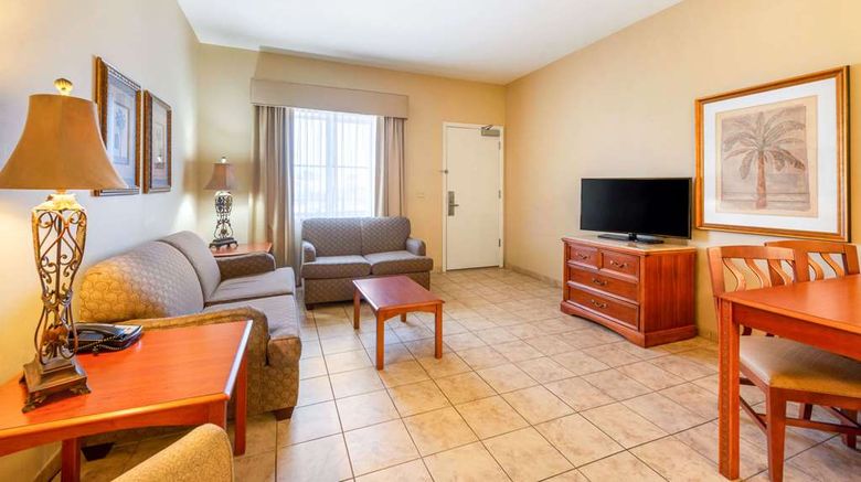 <b>Clarion Inn Ormond Beach Room</b>. Images powered by <a href="https://iceportal.shijigroup.com/" title="IcePortal" target="_blank">IcePortal</a>.
