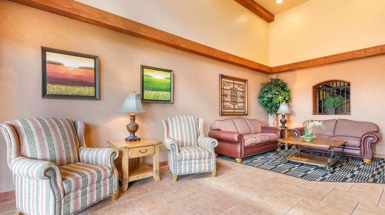 <b>Clarion Inn Ormond Beach Lobby</b>. Images powered by <a href="https://iceportal.shijigroup.com/" title="IcePortal" target="_blank">IcePortal</a>.